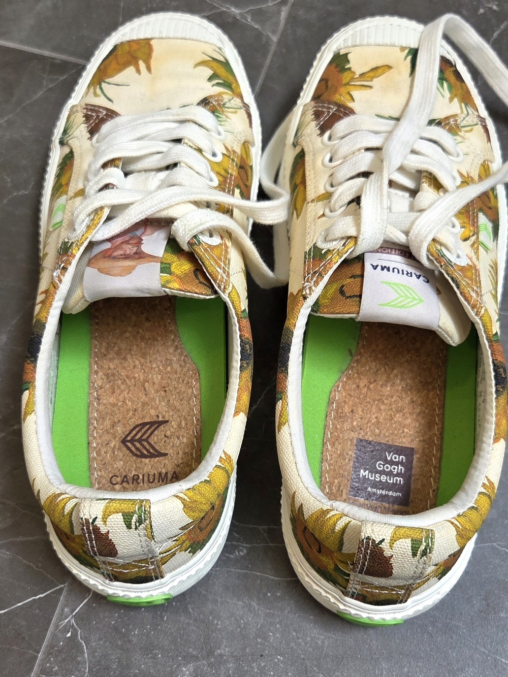 Cariuma x Van Gogh Museum Eca Canvas Low Sneakers in Sunflower Design - Picture 4 of 7